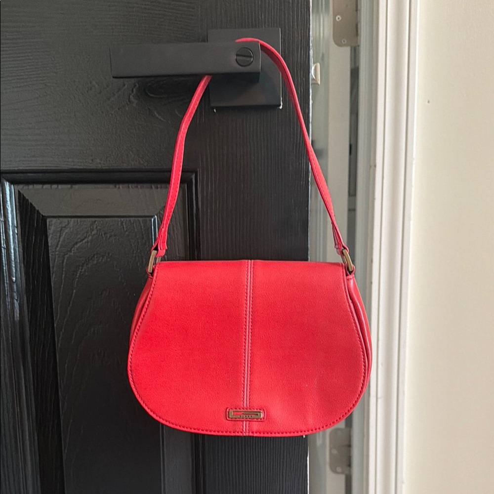 Authentic Vintage Y2K Guess Red Women's Shoulder Bag Small— rare